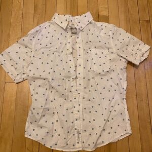 White Goodfellow & Co. slim button-up shirt with blue flowers